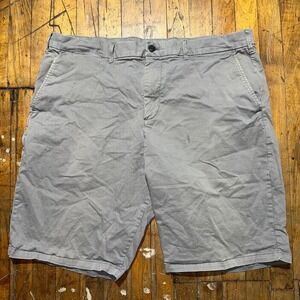 Gap Khakis Shorts Mens Size 40 Gray Solid Flat Front Classic Fit Slash Pocket